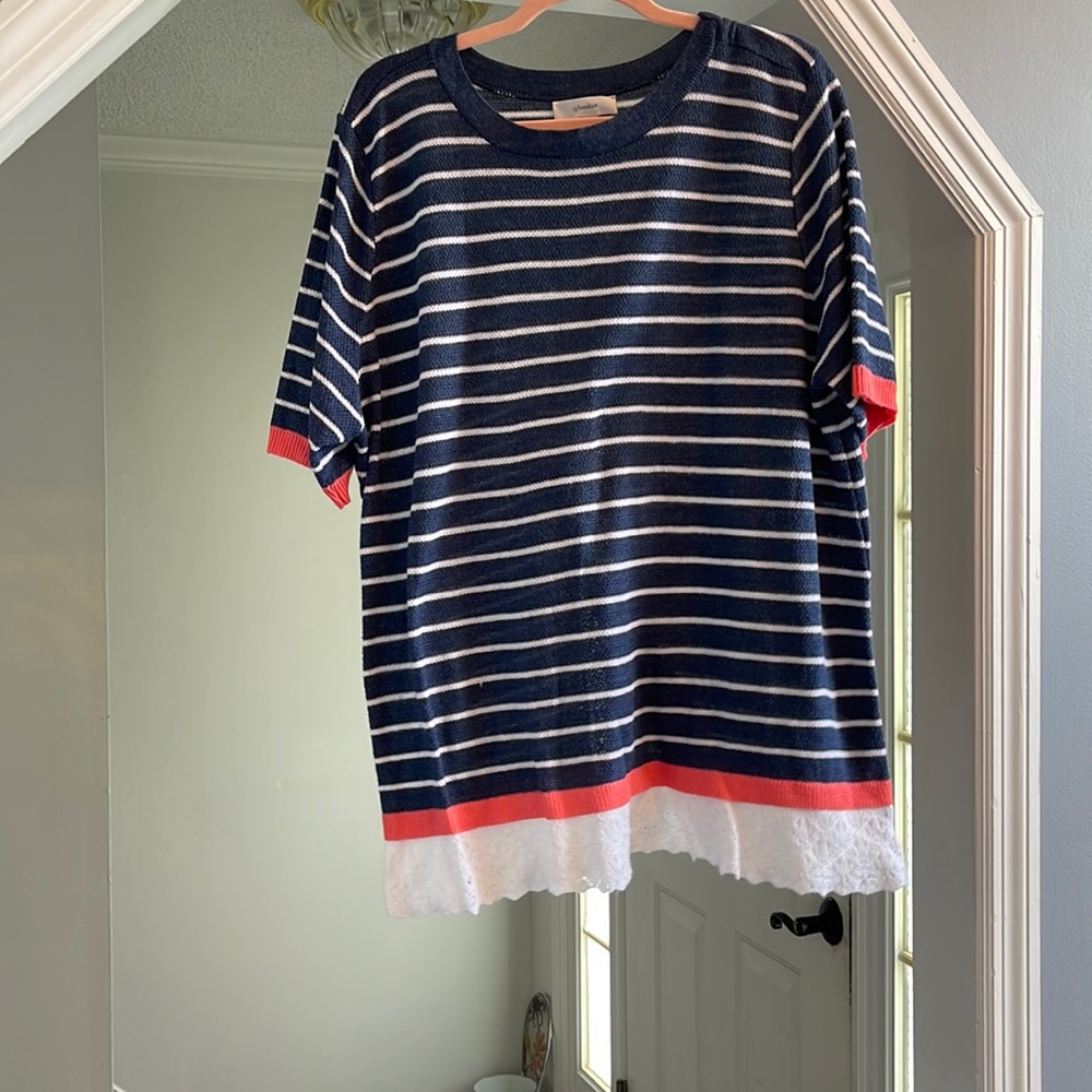 Short sleeve light weight sweater top